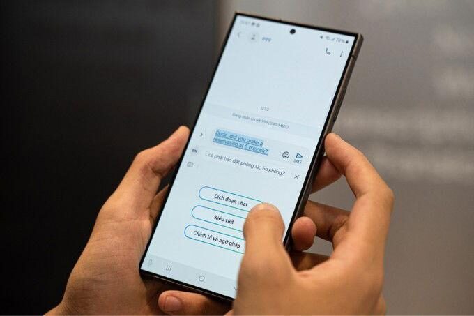 Trợ lý chat thông minh trên Galaxy S24 series